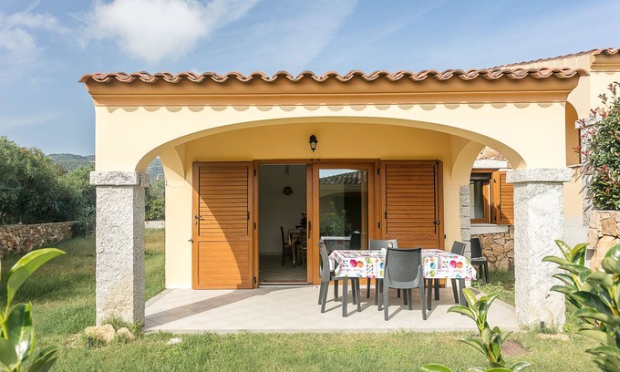 Porto Ottiolu Villa | Holiday Villa "Villetta Caposchiera" with Garden and Barbecue
