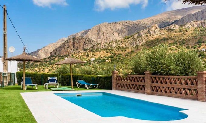 Alora Apartment | Holidays2Malaga El Chorro - Apartments 1 bedroom with share pool, garden & more