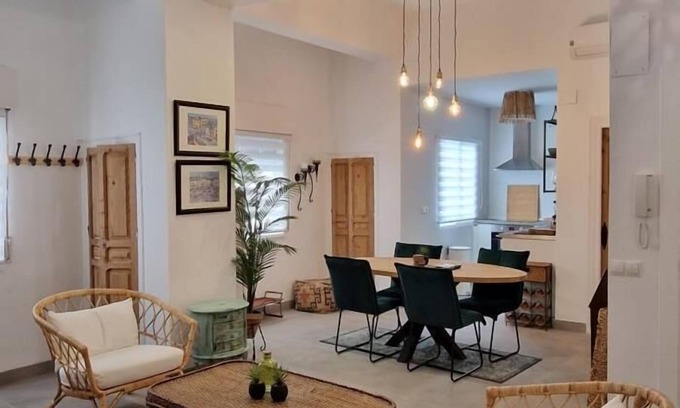 La Trinidad Apartment | Holidays2Malaga Juan Austria 2 bedrooms & 2 bath
