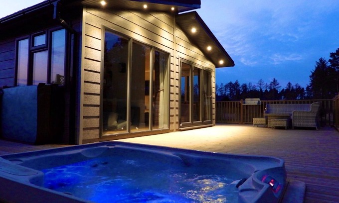 Acomb Cabin | Hollicarrs - Dragonfly Lodge