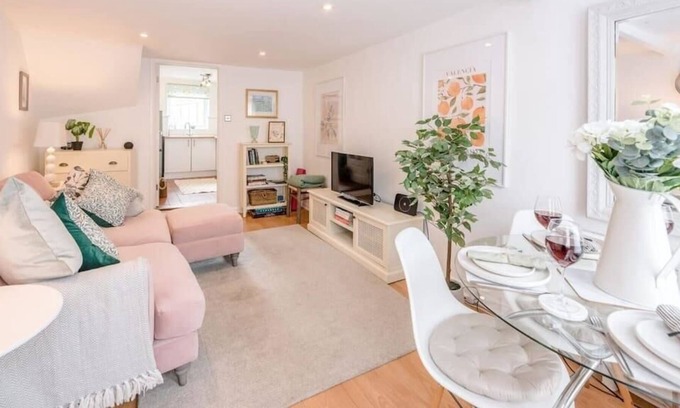 Bury St Edmunds House | Holly Cottage, Bury St Edmunds