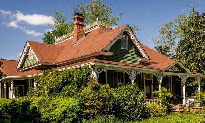 Hamilton Bed & Breakfast | Holly House of Hamilton