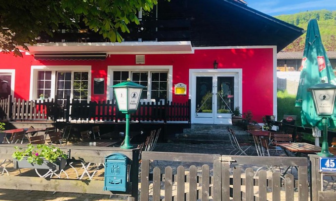 Engelhartszell Bed & Breakfast | Holmes Café & Pension