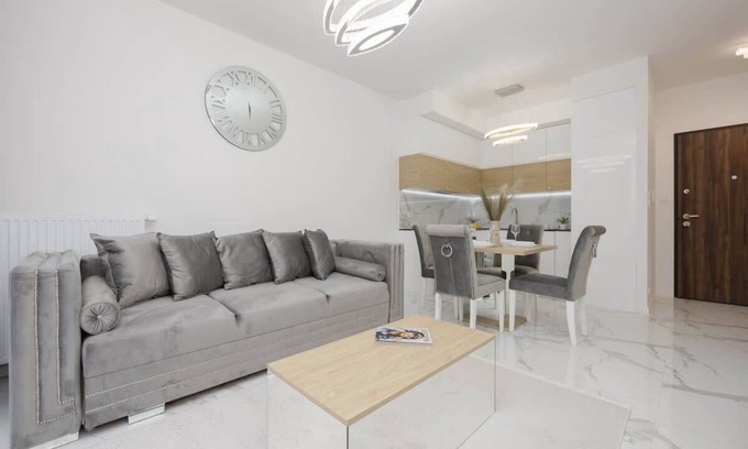 Wilanow Apartment | Holzera 3 | Luxury Apartment | Parking