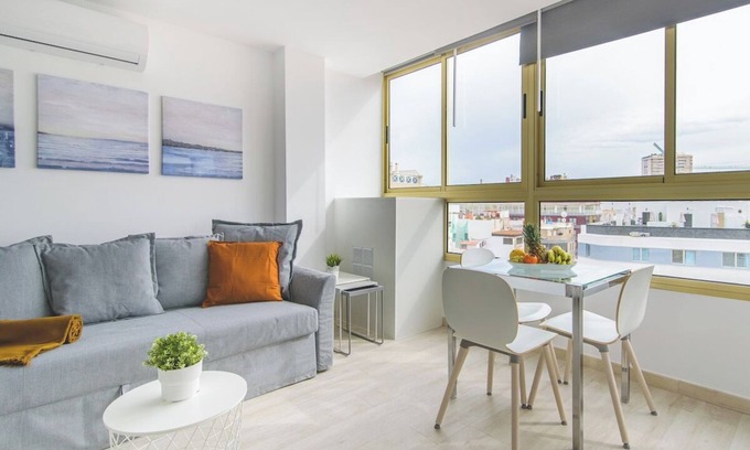 Las Palmas de Gran Canaria Apartment | Home2Book Stylish Las Canteras3 Beach