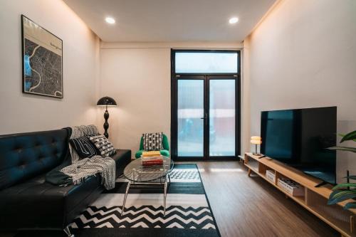 Bang Rak House | Home 18 - Cozy Hideout in Bangkok