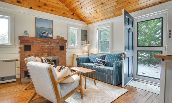 South Chatham House | Home 4 Mi to Dtwn Chatham! Walk to Beach