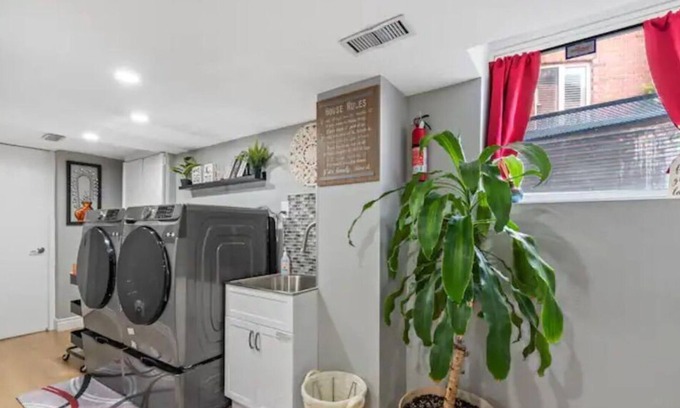 Meadowvale Village House | Home Away from Home Ideal for Long Stays