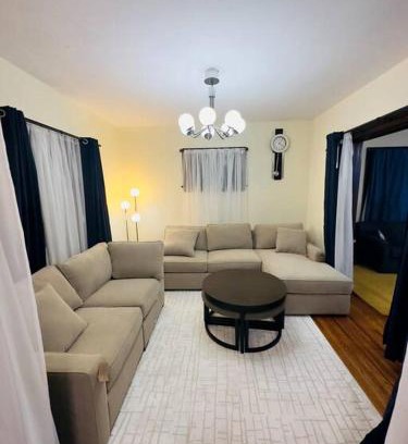 Niagara Falls House | Home besides Niagara Falls, NY