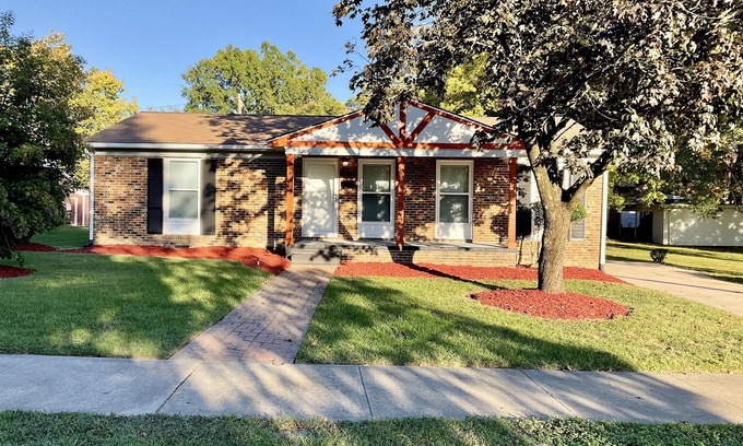 Greensboro House | Home Close to Downtown Greensboro and Universities