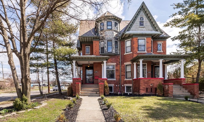 Woodbridge House | Home Detroit Beautiful Historic