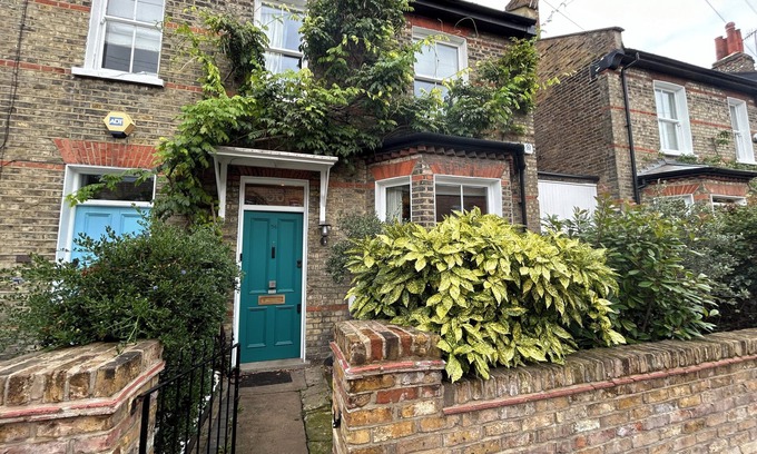 Ravenscourt Park House | HOME FROM HOME IN HAMMERSMITH