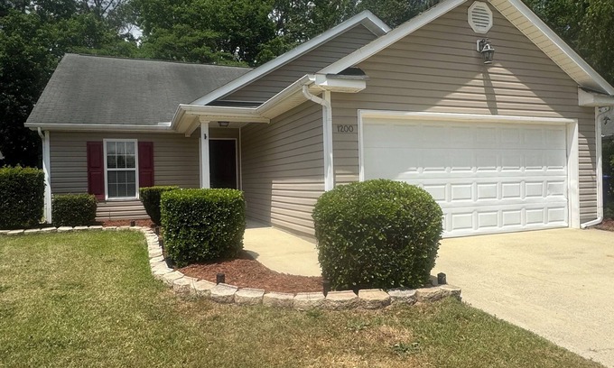 Greenville House | Home in Greenville 3 bedroom