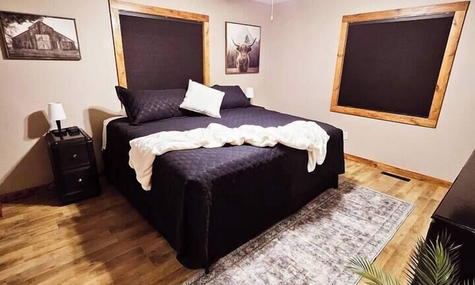Saginaw House | Home in Saginaw Near Ivy Black, Duluth, Cloquet
