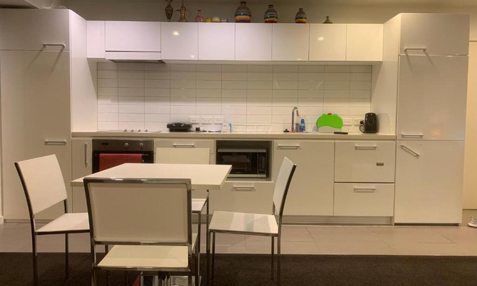 Newton Apartment | Home in the Central