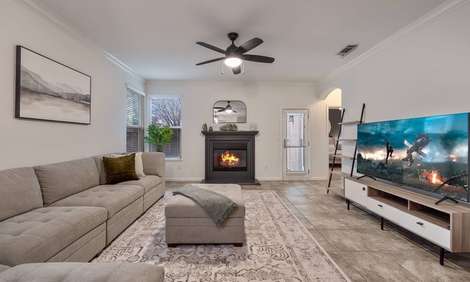 Roseville House | Home in the Heart of Roseville