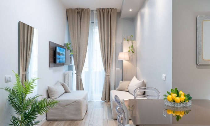 Santa Maria Novella Apartment | Home Magè Florence with private garage and balcony