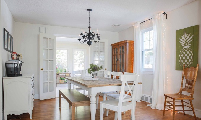 Greensboro House | Home near Downtown Greensboro, Coliseum, Aquatic Center High Point Furniture Mkt