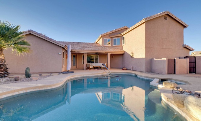 Foothills House | Home on Golf Course w/Private Pool in Phoenix!