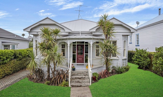 Devonport House | Home that offers a cozy, relaxed living experience