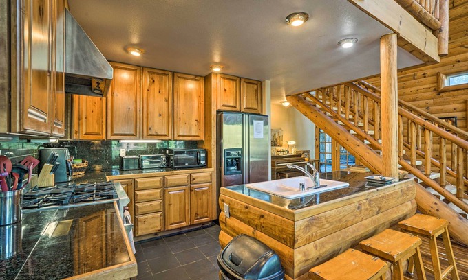 Country Club Estates Cottage | Home w/Indoor Pool in South Lake Tahoe!