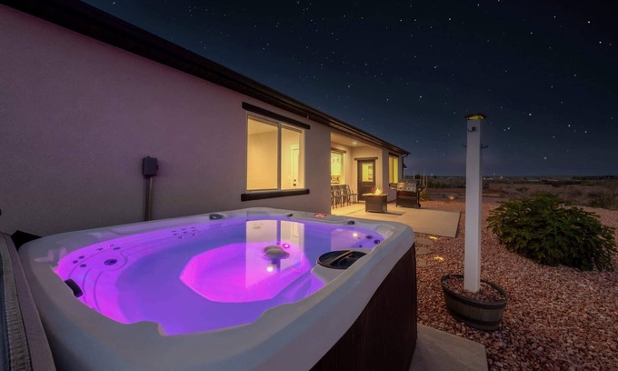 Kanab House | Home w/Private Hot Tub, Close to Zion and Bryce