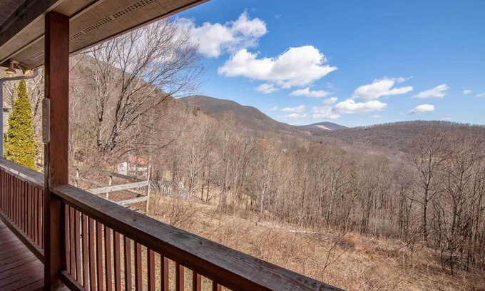Todd Cottage | Home with Sweeping Views of Appalachian Mountains