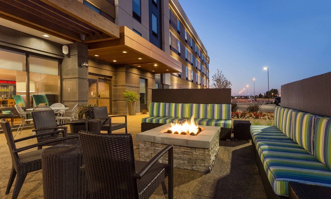 Fargo Hotel | Home2 Suites by Hilton Fargo, ND
