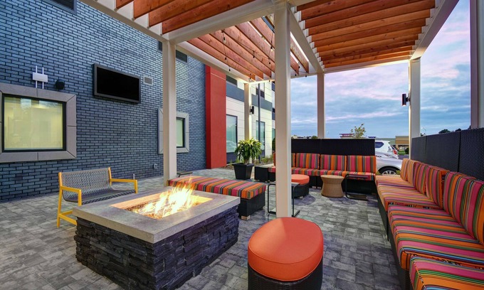 Blacksburg Hotel | Home2 Suites by Hilton Blacksburg - University