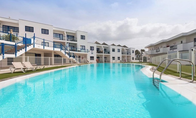 Bahia Calma Apartment | Home2Book Aloha Palm