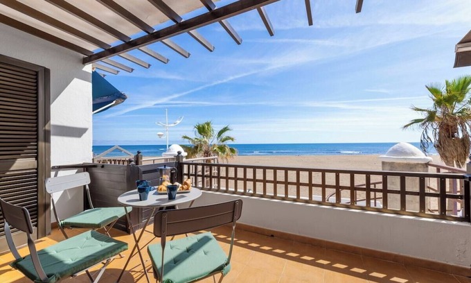 Playa Honda Apartment | Home2Book Charming Seashell Apartment Beachview