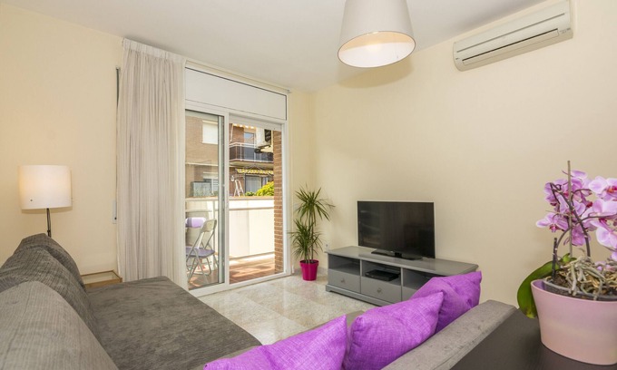 Pineda de Mar Apartment | HomeHolidaysRentals Salvador - Costa Barcelona