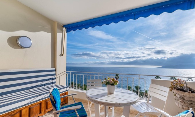 Le Suquet Apartment | Homerez - 100 m away from the beach! Amazing appartement for 4 ppl. at Cannes