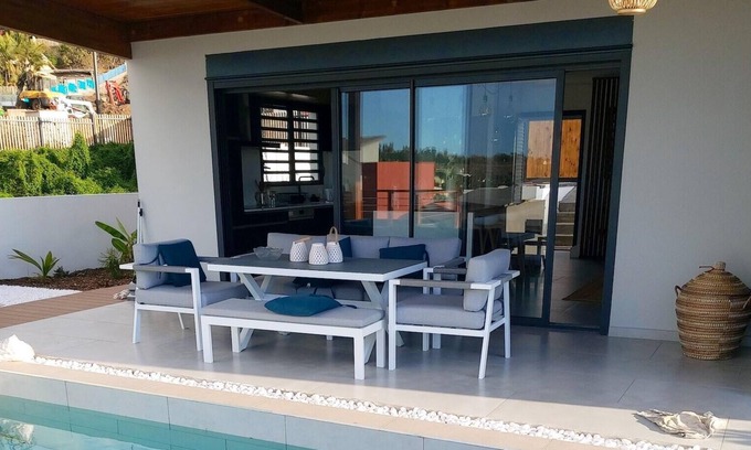 Saint-Paul Villa | Homerez - Amazing villa 1 km away from the beach for 6 ppl. with swimming-pool