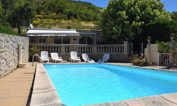 La Roche-sur-le-Buis Apartment | Homerez - Apartment in La Roche-sur-le-Buis.