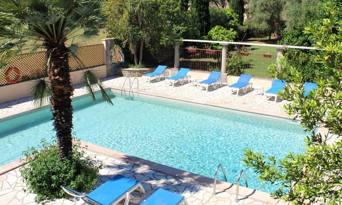 Querciolo Apartment | Homerez - Appartement 4 km away from the beach for 4 ppl. with shared pool