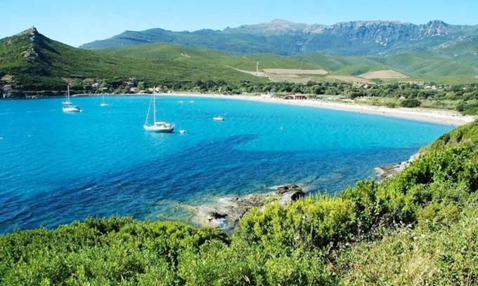 Ville-di-Pietrabugno Apartment | Homerez - Appartement 2 km away from the beach for 4 ppl. with terrace at Bastia