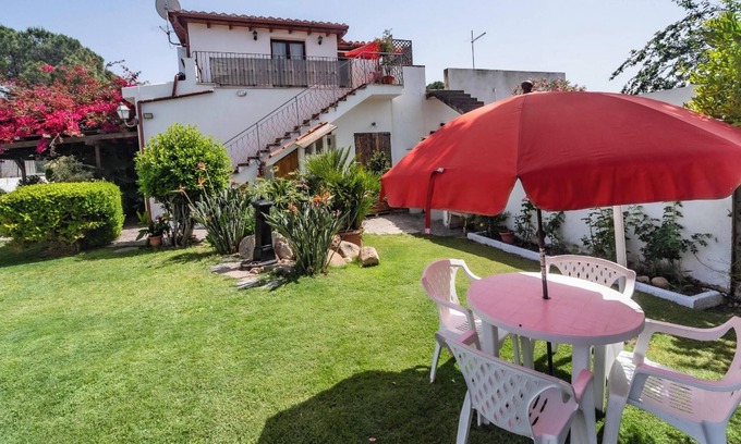 Capitana Apartment | Homerez - Apt. Capitana, sea and garden views.