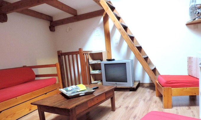Embrun Apartment | Homerez - Beautiful appartement 2 km away from the beach for 6 ppl. at Embrun
