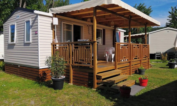 Condrieu House | Homerez - Bungalow in Condrieu with pool