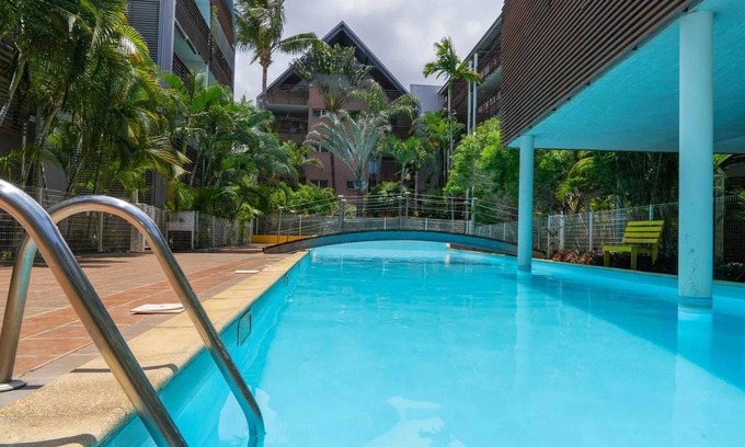 Centre-Ville Apartment | Homerez - Charming Apartment Downtown, Pool, 50m²