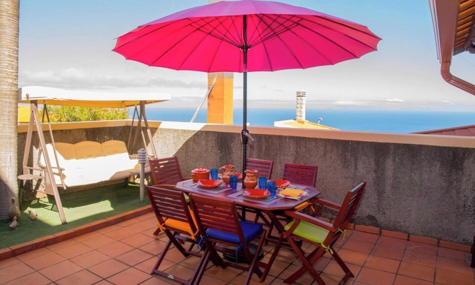 Santa Cruz House | Homerez - Charming house in Santa Cruz with sea view