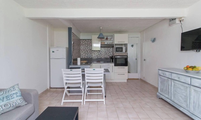 Le Robert Apartment | Homerez - Cosy flat in Le Robert with shared pool