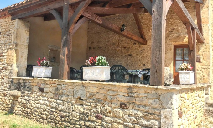 Soulaures Villa | Homerez - Elegant Villa in Soulaures with Private Pool