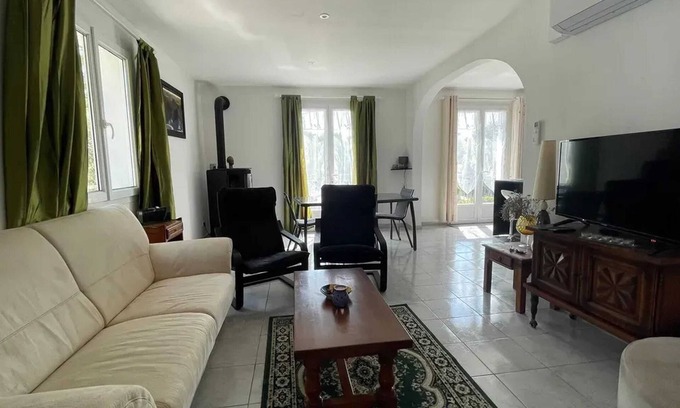 Saint-Georges-d'Oleron House | Homerez - House in Saint-Georges-d'Oléron