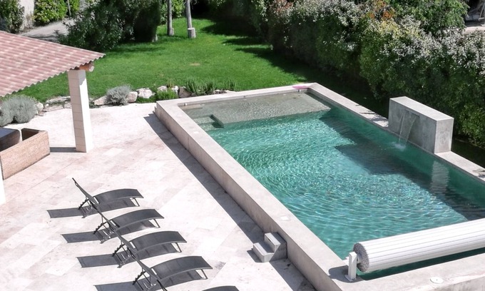 Pernes-les-Fontaines House | Homerez - House in Pernes-les-Fontaines
