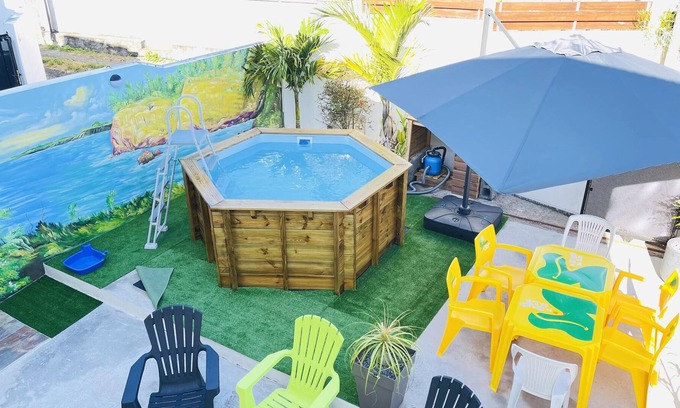 Saint-Joseph House | Homerez - House for 8 ppl. with swimming-pool and spa at Vincendo, Saint-Joseph