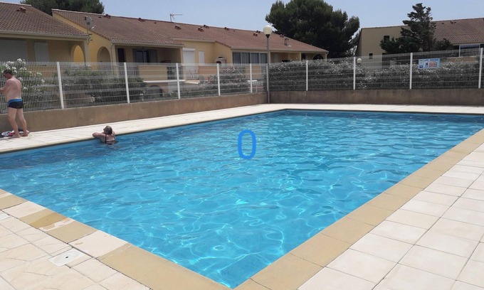 Les Ayguades House | Homerez - House in Gruissan, shared pool