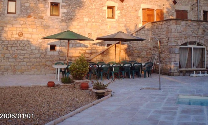 Saint-Alban-sous-Sampzon House | Homerez - House With access to the pool