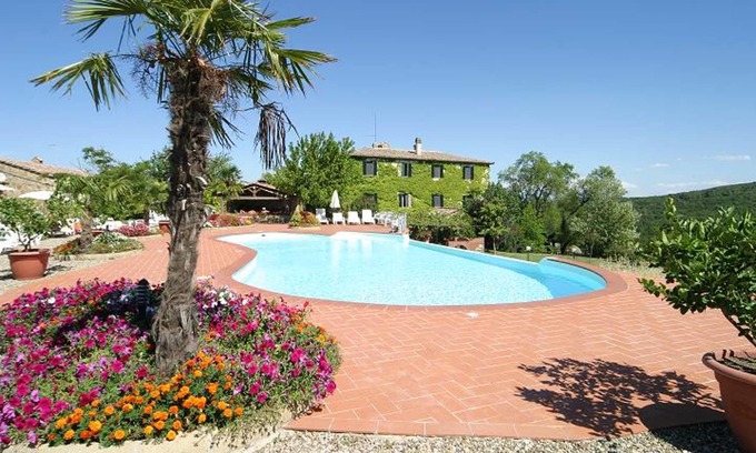 Palazzina House | Homerez - Nice house for 2 ppl. with shared pool and terrace at Murlo